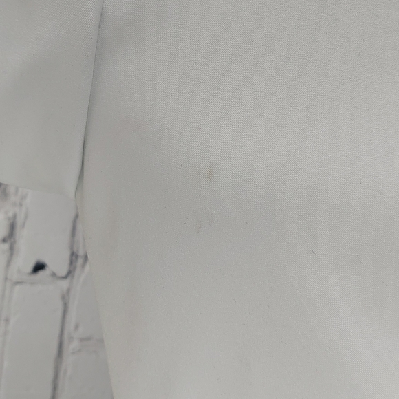 Woman's coat - Picture 7 of 9